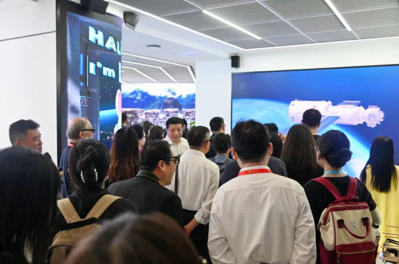 首页|NG大舞台,有梦你就来